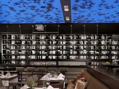Radisson Blu Park Hotel Athens - Location nel cuore di Atene con sale congressi fino a 350 persone. Scopri le offerte del Radisson Blu Park Hotel Athens