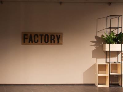 Sonia Factory - L'accoglienza di una casa per eventi, riunioni, cene e team building dietro ai fornelli nel cuore di Milano. Raccontaci il tuo evento per ricevere un preventivo gratuito.