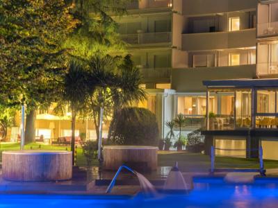 Silva Splendid - Al Silva Splendid il lavoro incontra il benessere: centro congressi, SPA di 4000 mq., parco, piscina esterna e interna.