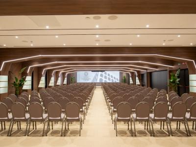 Hotel Shangri - La Roma - Urban resort nel quartiere EUR dispone di un centro congressi in grado di accogliere fino a 450 persone. Scopri la nostra offerta per il tuo meeting.