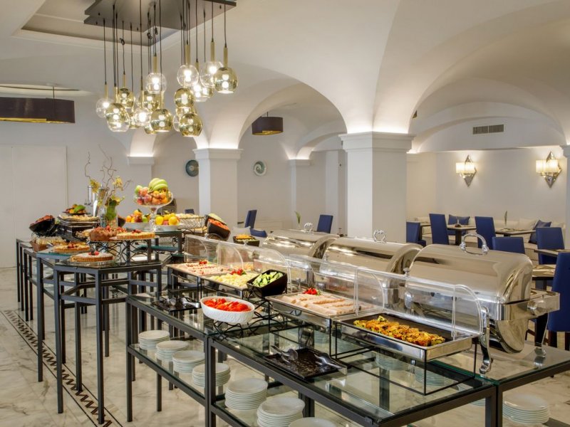 HOTEL SHANGRI-LA ROMA il breakfast