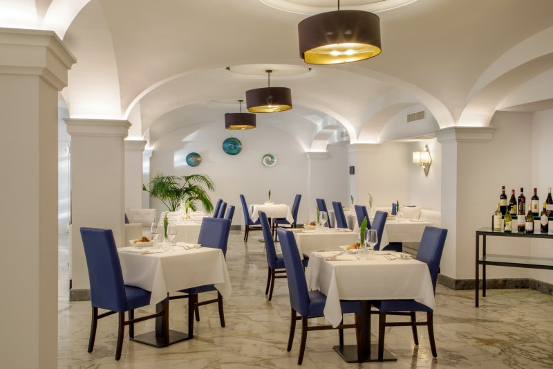 HOTEL SHANGRI-LA Ristorante