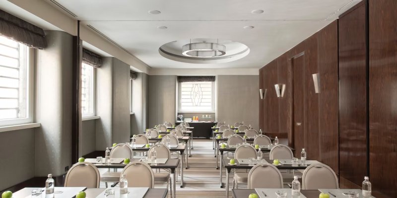 MELIÁ GENOVA Sala Meeting Madreperla