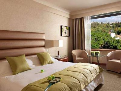 Radisson Blu Park Hotel Athens - Location nel cuore di Atene con sale congressi fino a 350 persone. Scopri le offerte del Radisson Blu Park Hotel Athens