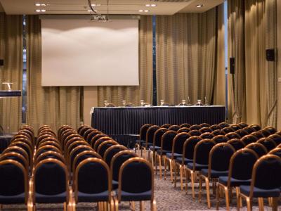 Makedonia Palace Hotel - Scopri l'offerta congressuale del Makedonia Palace Hotel, in grado di ospitare eventi da 10 a 600 persone nella splendida città di Salonicco, Grecia.